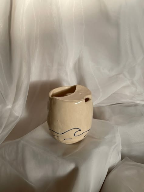 handmade to-go cup Pottery Travel Mug Ideas, Ceramic Travel Tumbler, Pottery Tumbler Ideas, Ceramic To Go Mug, Beginner Ceramics Projects Pottery Wheel, Hand Made Mugs, Handmade Ceramic Mug, Travel Mug Aesthetic, Handmade Mugs Pottery