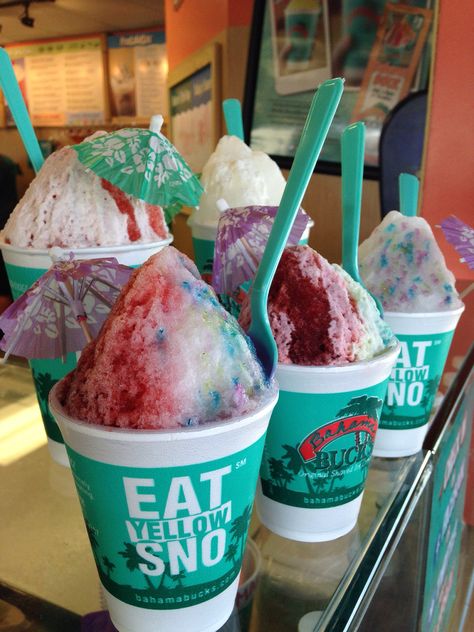 Bahama bucks!!!!!!!!! Bahama Bucks, Raspados Recipe, Shaved Ice Recipe, Snow Cone Stand, Hawaiian Shaved Ice, Ice Cream Menu, Sno Cones, Italian Ice, Snow Cones