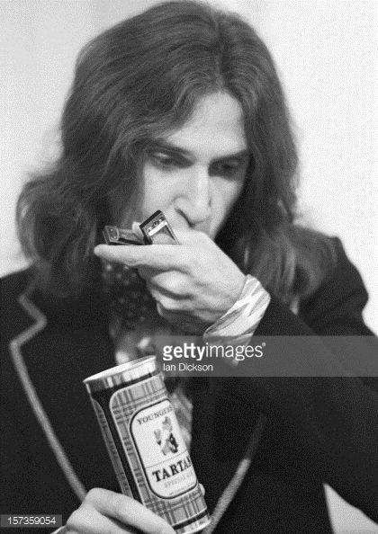 Ray backstage at Newcastle City Hall in October 1973 Newcastle City, Dave Davies, Ray Davies, Queen Of Darkness, Have A Nice Life, The Kinks, Photo Organization, Rock Stars, Have A Laugh