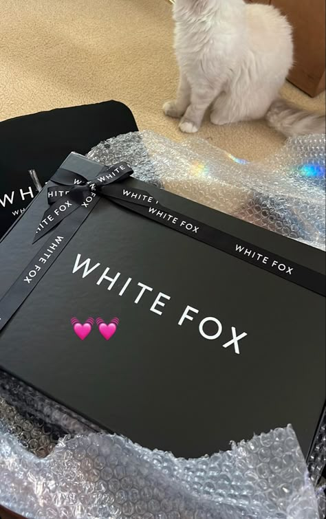 White Fox Aesthetic, Georgia Clothes, Fox Brand, Fox Poster, Feminine Wardrobe, Fashion Courses, Teen Girl Fashion, White Fox, Birthday List