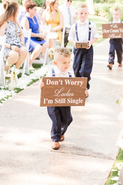 Funny Wedding Signs, Unique Wedding Ideas, Outdoor Wedding Inspiration, Wood Wedding Signs, Future Wedding Plans, Lodge Wedding, Cute Wedding Ideas, Wedding In The Woods, Wedding Humor