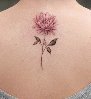 Mum Flowers Tattoo, Chrysanthemum Tattoos, Crisantemo Tattoo, Chrysanthemum Flower Tattoo, Cute Foot Tattoos, Mum Tattoo, Chrysanthemum Tattoo, Scorpio Tattoo, Mom Tattoo Designs