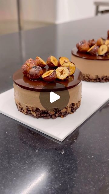 Choclate Mousse, Hazelnut Mousse Cake, Individual Christmas Desserts, Chocolate Cheesecake Mousse, Creamy Chocolate Cheesecake, Chocolate Crumble, Cheesecake Mousse, Arts Magazine, How To Roast Hazelnuts