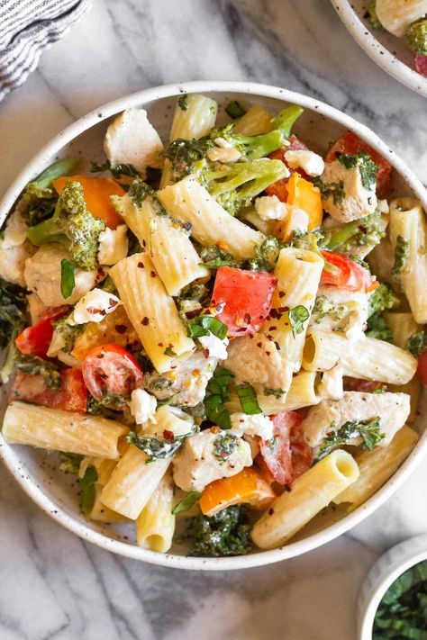 Easy 30-minute goat cheese pasta made with chicken, tons of fresh veggies, and a simple creamy goat cheese sauce. A light yet comforting dish packed with protein, carbs, and healthy fats for a well-balanced meal. White Pasta Sauces, Goat Cheese Pasta Sauce, Goat Cheese Sauce, Goat Cheese Stuffed Chicken, Cheese Pasta Recipes, Goat Cheese Pasta, Creamy Goat Cheese, Cheese Sauce For Pasta, White Sauce Pasta