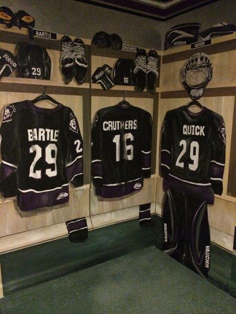 Painted lockers in an ice hockey bedroom Guy Bedroom Aesthetic, Painted Lockers, Hockey Locker, Hockey Bedroom, Hockey Room, Life Meaning, Mens Bedroom, Changing Room, 16 29