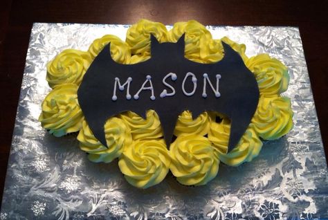 Batman cupcake cake Batman Cupcake Cake, Batman Cupcakes, Pull Apart Cupcakes, Batman Symbol, Cupcake Cake, Pull Apart, 5th Birthday, 4th Birthday, Super Hero