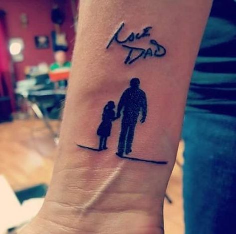 Dad Daughter Tattoo, Tattoos For Dad Memorial, Memorial Tattoo Designs, Father Daughter Tattoos, Father Tattoos, Petit Tattoo, Remembrance Tattoos, Tattoo Girls