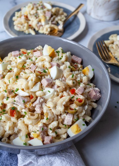 Puerto Rican Pasta, Puerto Rican Macaroni Salad, Pasta With Mayonnaise, Classic Macaroni Salad, Best Macaroni Salad, Boricua Recipes, Macaroni Salad Recipe, Macaroni Pasta, Bacon Pasta