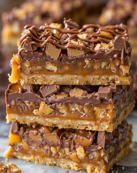 Indulge in these irresistible Gooey Caramel Chocolate Crunch Bars—perfectly sweet, crunchy, and creamy in every bite. A must-try treat for dessert lovers! #CaramelBars #ChocolateLovers #DessertRecipe #SweetTooth Caramel Tart Recipe, Chocolate Crunch Bars, Cookie Dessert Recipes, Caramel Tarts, Crunch Bars Recipe, Chocolate Caramel Tart, Pecan Chocolate, Crunch Bars, Tarts Recipe