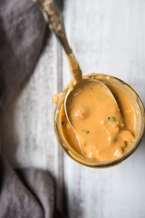 Thai Peanut Dressing, Asian Peanut Sauce, Low Calorie Sauces, Peanut Butter Powder Recipes, Pb2 Recipes, Peanut Powder, Thai Peanut Sauce, Spicy Peanut Sauce, Peanut Dressing