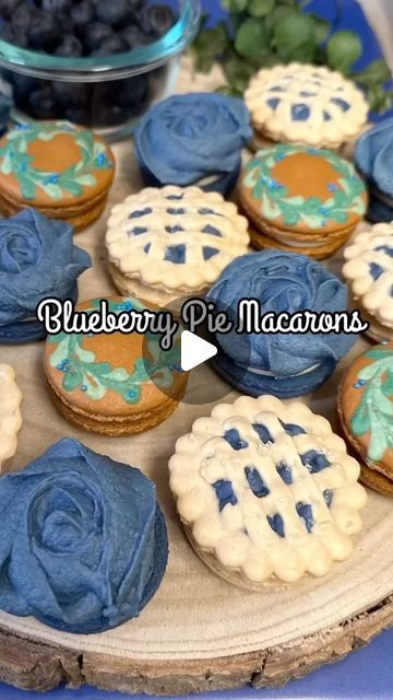 Melinda Fuller on Instagram: "🫐 Happy Pi(e) Day! 🥧  Blueberry Pie Macarons made with texturized (undermacaronaged) blueberry flavored batter and filled with cinnamon buttercream and blueberry compote.   𝙇𝙞𝙠𝙚, 𝘾𝙤𝙢𝙢𝙚𝙣𝙩, 𝙎𝙖𝙫𝙚, 𝙎𝙝𝙖𝙧𝙚, 𝙖𝙣𝙙 𝙁𝙤𝙡𝙡𝙤𝙬 𝙩𝙤 𝙟𝙤𝙞𝙣 𝙢𝙚 𝙞𝙣 𝙩𝙝𝙞𝙨 𝙗𝙖𝙠𝙞𝙣𝙜 𝙟𝙤𝙪𝙧𝙣𝙚𝙮!  Food color: @thesugarart ME Blueberry  #happypieday #pieday #piday #blueberrypie" Textured Macarons, Pie Macarons, Shaped Macarons, Macaron Ideas, Cinnamon Buttercream, Blueberry Compote, Pie Day, Macaron Recipe, Favorite Pie