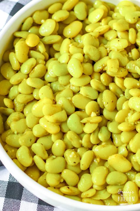 Cracker Barrel Lima Beans Recipe - Granny's in the Kitchen Frozen Lima Beans, Southern Veggies, Lima Beans Recipe, Cooking Lima Beans, Lima Bean Recipes, Copycat Cracker Barrel, Cracker Barrel Recipes, Amazing Vegetarian Recipes, Busy Mom Recipes