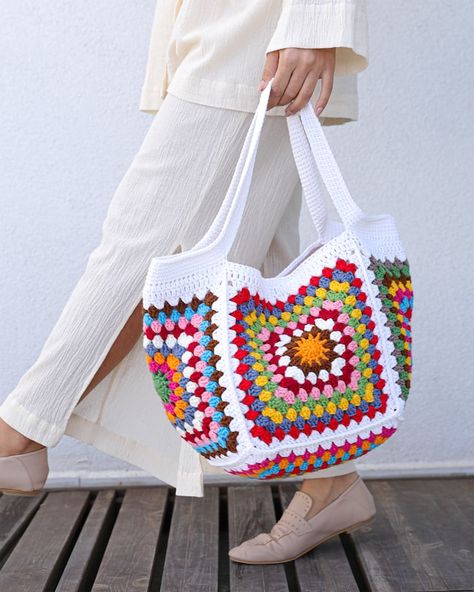 Boutiqueenly - Etsy España Beach Bag Crochet, Crochet Bag Granny Square, Crochet Bag Granny, Sac Granny Square, Tote Crochet, Daisy Bags, Crochet Beach Bags, Bag Pattern Free, Granny Square Bag