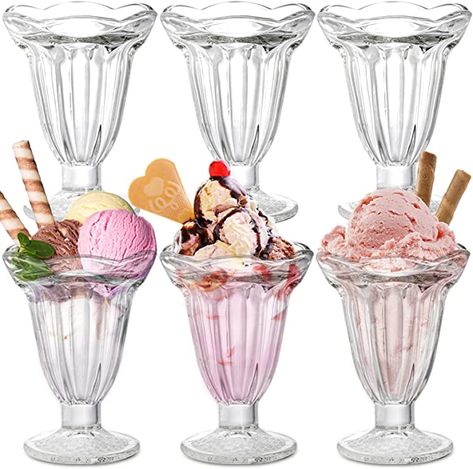 Ice Cream In Glass Cup, Ice Cream Cups Ideas, Dessert Bowls Set, Milkshake Glasses, Party Food Bar, Sundae Cup, Store Inspiration, Ice Cream Bowls, Ice Cream Cups