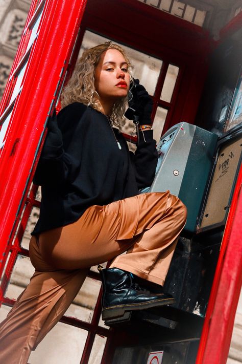 London England Europe fashion photograph photoshoot phone booth Person In Phone Booth, Phonebooth Red Aesthetic, Phone Booth Photoshoot Ideas, Phone Box Photoshoot, Phone Prop Photoshoot, Payphone Photoshoot, Telephone Booth Photoshoot, Phone Booth Aesthetic, Phone Booth Photoshoot