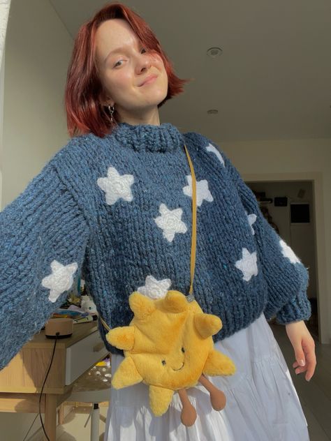 Knit Coraline Sweater, Knit Star Sweater, Coraline Sweater Crochet, Coraline Sweater, Knitted Star, Easy Diy Clothes, Crochet Stitches Guide, Crochet Bows, Crochet Clothing And Accessories