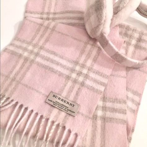 Winter Princess, Check Scarf, Pink Xmas, Burberry Scarf, Pink Scarf, Pink Aura, Checked Scarf, Burberry Accessories, Snow Angels