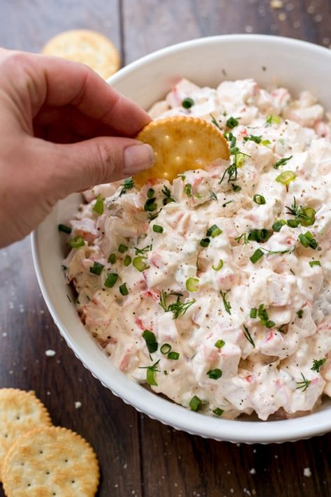 Simple creamy crab dip recipe served great as an appetizer. Creamy Crab Dip Recipe, Recipe With Mayonnaise, Seafood Dips Recipes, Crab Dip Recipe Cold, Crab Dip Cold, Creamy Crab Dip, Crab Dip Recipe, Cold Dip Recipes, Seafood Dip