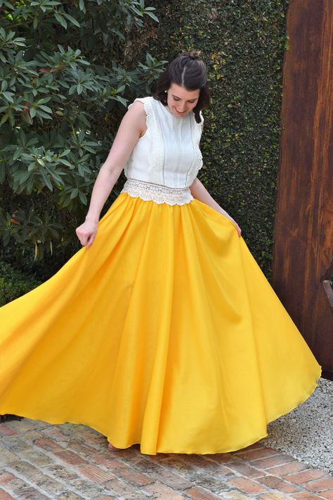 DIY Chiffon Maxi Circle Skirt Sewing Tutorial – Bunny Baubles Chiffon Maxi Skirt Pattern, Full Skirt Pattern Free, Full Circle Skirt Pattern Long, Maxi Circle Skirt Pattern, Full Circle Skirt Pattern Midi, Circle Skirt With Train Pattern, Circle Skirt Pattern Diy, Sew Maxi Skirts, Circle Maxi Skirt