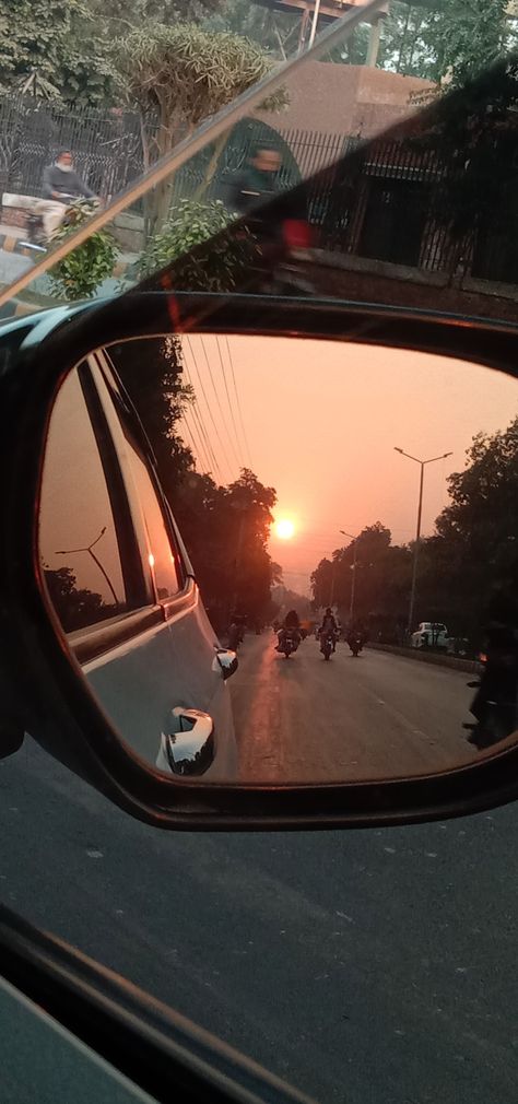 Picture click Car Side Mirror Aesthetic Video, Car Side Mirror Aesthetic, Sun Set View, Side Mirror Car, Morning View, Car Side, Story Board, Sun Set, Mirror Photo