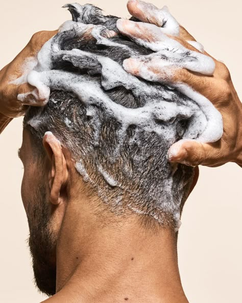 Dandruff is a condition that commonly affects men with male pattern hair loss. While dandruff does not cause hair loss, itching your scalp can irritate the skin barrier which can cause infection and contribute to hair loss. But lucky for you, 𝗛𝗶𝗺𝘀 𝗶𝘀 𝗵𝗲𝗿𝗲 𝘁𝗼 𝗵𝗲𝗹𝗽 𝘄𝗶𝘁𝗵 𝘁𝗵𝗮𝘁 𝗶𝗿𝗿𝗶𝘁𝗮𝘁𝗶𝗼𝗻. Pyrithione zinc (1%) is the active ingredient in our anti-dandruff shampoo that helps reduce inflammation on the scalp — helping prevent itch and the head-scratching that results. Men Washing Hair, Men Hair Photography, Hair Shampoo Product Photography, Men Hair Aesthetic, Male Model Hair, Beard Photoshoot, Hair Dye Packaging, Hair Care Men, Hair Care Photography