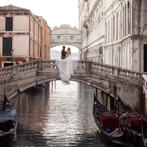 Venice Wedding Photographer – London Wedding Photographer Venice Things To Do, Venice Italy Wedding, Venice Italy Hotels, Venice Restaurants, Gondola Venice, Venice Italy Photography, Old World Wedding, Isabel Lucas, Venice Photography