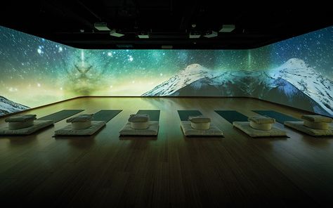 9 Most Beautiful Yoga Studios in the World - Destination Deluxe Immersive Projection Room, Wellness Space Design, Blue Yoga Studio, Beautiful Yoga Studio, Green Yoga Room, Multisensory Design, Yoga Center Design, Meditation Room Design, Yoga Sanctuary