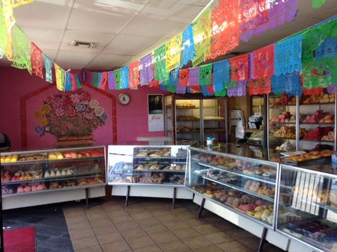 San Antonio Tourist » Chico's Bakery Mexican Bakery Design, Mexican Bakery Aesthetic, Mexican Bakery Shop, Dream Restaurant, Mexican Bakery, Bakery Shop Design, Mexican Bread, Bread Shop, Modern Mexican