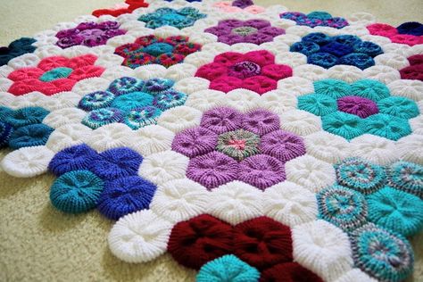 Addi Express Professional Knitting Machine Projects - Yay For Yarn Circle Knitting Machine Patterns, Addi Projects, Addi Patterns, Addi Machine, Flower Afghan, Hexagon Crochet, Knitting Machine Tutorial, Addi Knitting Machine, Addi Express