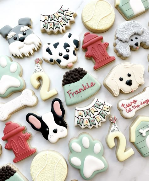 Dog Party Cookies Decorated, Birthday Dog Cookies, Two Let The Dogs Out Party Cookies, Dog Birthday Party Cookies, Puppy Birthday Party Cookies, Dog Treats Decorated, Golden Doodle Cookies, Puppy Decorated Cookies, Dog Birthday Cookies Decorated