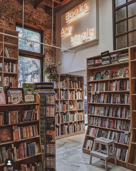 Caitlin Clements (@cait7911) • Instagram photos and videos Cobble Hill Brooklyn, Hello Saturday, Cobble Hill, Corner Bookcase, Bookstore, Book Worms, Brooklyn, Phone Wallpaper, Bookcase