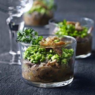 Verrines Filled With Duck Confit, Ceps & Crushed Peas Cronut Recipe, Liver Pate Recipe, French Chicken, Liver Pate, Chicken Liver Pate, Christmas Feast, Duck Confit, Cronut, French Recipes