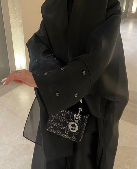 Khaleeji Abaya, Modesty Dress, Abaya Outfit, Abaya Hijab, Hijabi Fits, Mode Kimono, Women Trousers, Trousers Casual, Harem Pants Women