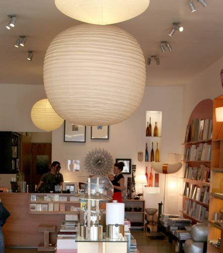 Would really love this Noguchi Lantern hanging above my kitchen table. Noguchi Lantern, Hanging Lanterns Living Room, Noguchi Lamp, Japanese Lighting, Rustic Traditional, Paper Light, Handmade Lamps, Lanterns Decor, Lantern Pendant