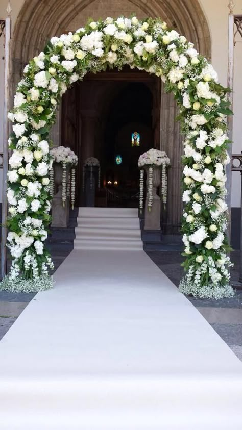 Iron Arch, Wedding Arches Outdoors, Wedding Church Decor, Dream Wedding Reception, Wedding Entrance Decor, Church Wedding Decorations, Wedding Altars, Arch Decoration Wedding, Wedding Ceremony Backdrop