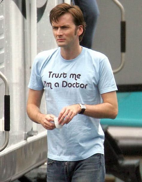 The gift of perfect tshirts. | 23 Gifts David Tennant Has Graced The World With David Tennant There She Goes, Iconic Pictures, Single Father David Tennant, David Tennant Staged, David Tenant, David Tennant Secret Smile, David Tennant In Places He Shouldn't Be, 42nd Birthday, Doctor Who Funny