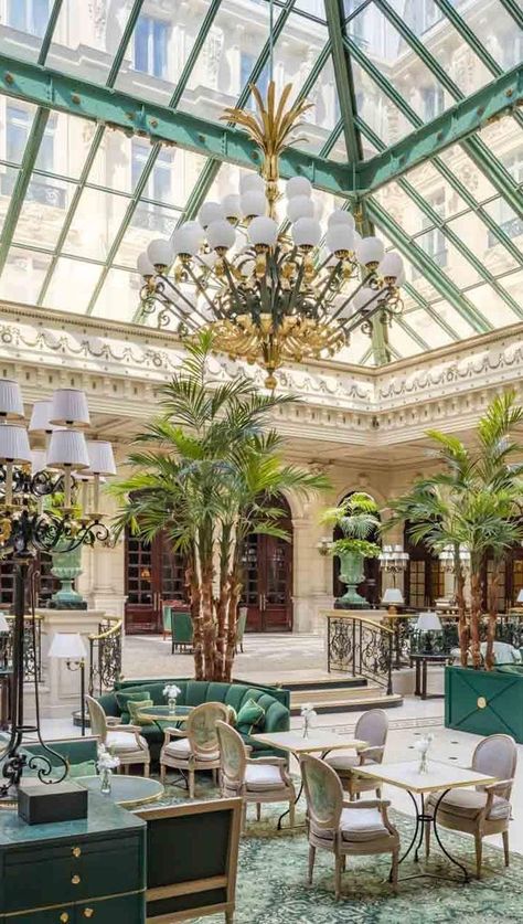 Luxury Hotels Lobby, Traditional Chic, Retro Interior Design, Hotel Concept, Elegant Hotel, Parisian Cafe, Lobby Interior, London Landmarks, Paris Cafe