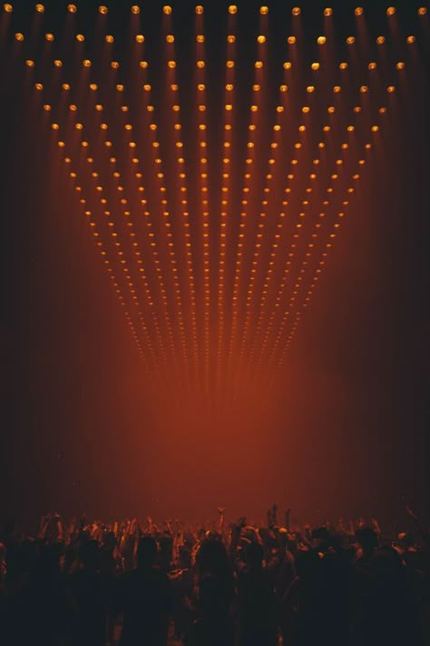 Saint Pablo Tour, Kanye West Wallpaper, Life Of Pablo, Saint Pablo, Stage Lighting Design, Concert Lights, Concert Stage Design, Filmy Vintage, Stage Set Design