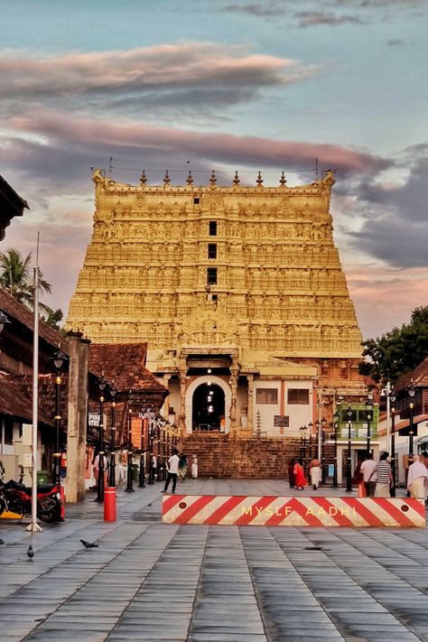 Padmanabhaswamy Temple Photography, Padmanabhaswamy Images, Padmanabhaswamy Temple, Sketch Images, Indian Temple Architecture, Temple Photography, Pencil Sketch Images, Krishna Statue, Temple Architecture