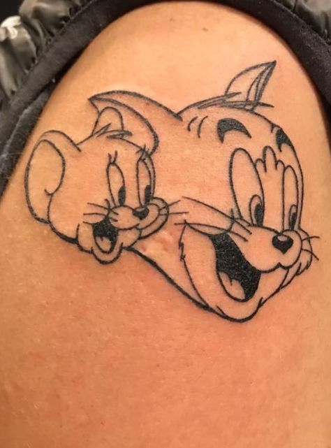 Tom N Jerry Tattoo, Tom Y Jerry Tattoo, Tom And Jerry Tattoos, Tom And Jerry Tattoo Design, 90s Cartoon Tattoo Designs, Tom And Jerry Tattoo Ideas, Cartoon Tattoos For Men, Tom And Jerry Tattoo, Tom Tattoo