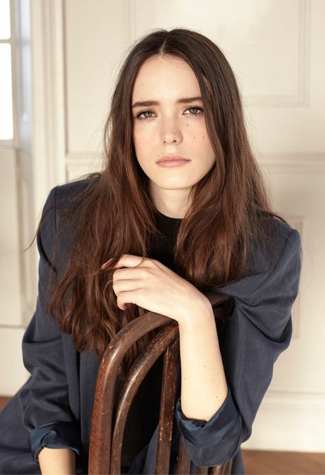 Stacey Martin ❤️ Stacy Martin, Movie Actress, Future Perfect, Amy Adams, Fresh Face, Girl Body, Messy Hairstyles, 404 Error, Beauty Inspiration