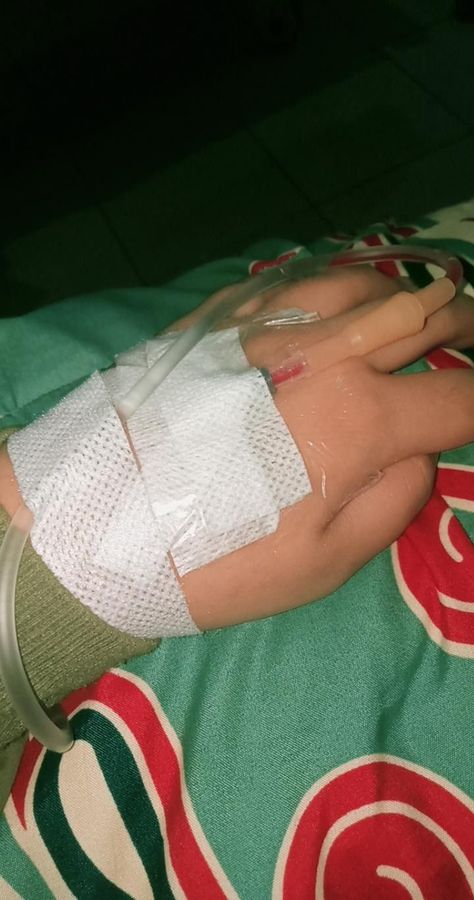 In Hospital Sick Hands Prank, I Am Sick Pictures, Girl Hand With Drip In Hospital, Hands With Drip In Hospital, Hospital Photography, Happy Birthday Love Quotes, Baby Boy Pictures, Hand Pic, Wedding Couple Poses Photography