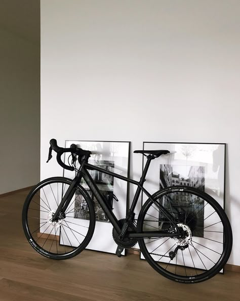 Road Cycling Photography, Passion Aesthetics, Cycling Aesthetic, Biking Aesthetic, Bicycle Aesthetic, Bike Wallpaper, Bicycle Workout, Bike Aesthetic, Cycling Club