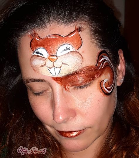 Squirrel Face Paint, Chipmunk Makeup, Animal Face Paintings, Squirrel Nutkin, Wolf Costume, Face Painting Easy, Face Paintings, Fox Face, Half Face