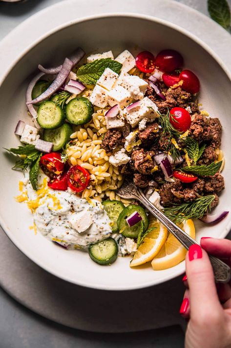 Lamb Orzo, Orzo Bowls, Ground Lamb Recipes, Fried Chicken Breast Recipe, Lamb Salad, Lamb Gyros, Greek Lamb, Greek Gyros, Marinated Lamb