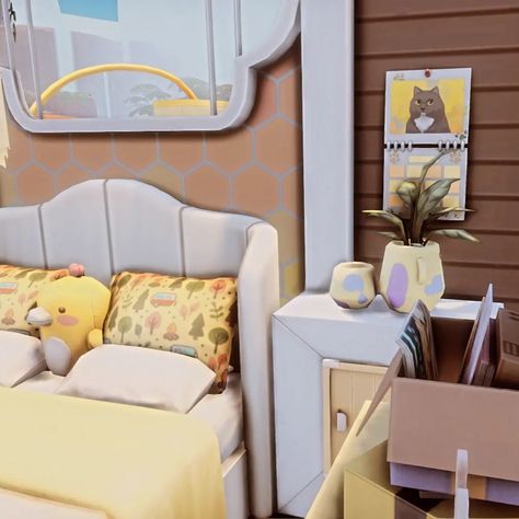 🌟 Inspiration for your Sims! 🌟 Today, I have a special highlight for you: a bright yellow messy teenager's bedroom! 🧸🎨 This room is chaotic, creative, and full of personality – perfect for the rebellious teen in your Sims! From piles of laundry to skateboards tossed in the corner and a colorful mess of schoolbooks – you'll find everything a true messy teen's heart desires. 💛 💡 Tip: Use the "Move Objects" cheat to perfectly stage the chaos and place items exactly as you envision them. This... Sims 4 Teen, Teenage Bedroom, Teen Room, The Chaos, Bright Yellow, Sims 4, Bedroom, Yellow, Quick Saves