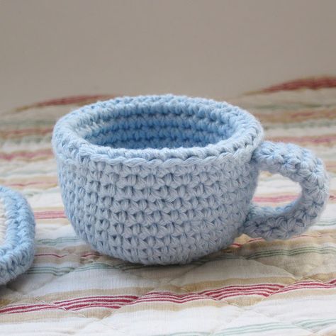 Crochet Tea Set, Design Crochet Patterns, Crochet Tea Cup, Crochet Furniture, طقم شاي, Toy Tea Set, Knitted Toys Free Patterns, Design Crochet, Crochet Food