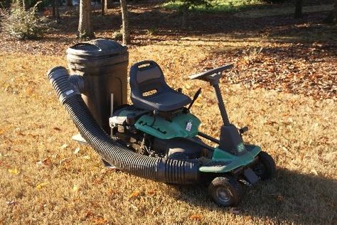 Riding lawn mower bagger ible/ DIY Riding Lawn Mower Attachments, Lawn Mower Repair, Lawn Mower Storage, Tractor Idea, Aerate Lawn, Landscaping Tools, Diy Lawn, Deck Designs Backyard, Outdoor Landscape Lighting