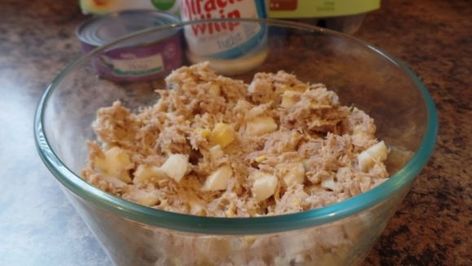 Tuna Salad With Miracle Whip, Easy Tuna Salad Recipe, Miracle Whip Recipes, Tuna Salad Recipe Easy, Tuna Sandwich Recipes, Easy Tuna Salad, Recipe Salad, Tuna Sandwich, Tuna Salad Recipe