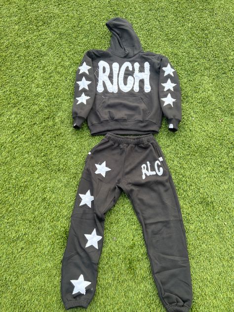 Appliqué stars stitched all over 
And appliqué words Streetwear Clothing Brand Design Ideas, Sweatsuit Outfit Men, Sweatsuit Outfit, Clothes Photography, Birthday Clothes, Brand Tshirt, Brand Ideas, Fashion Boy, Streetwear Grunge